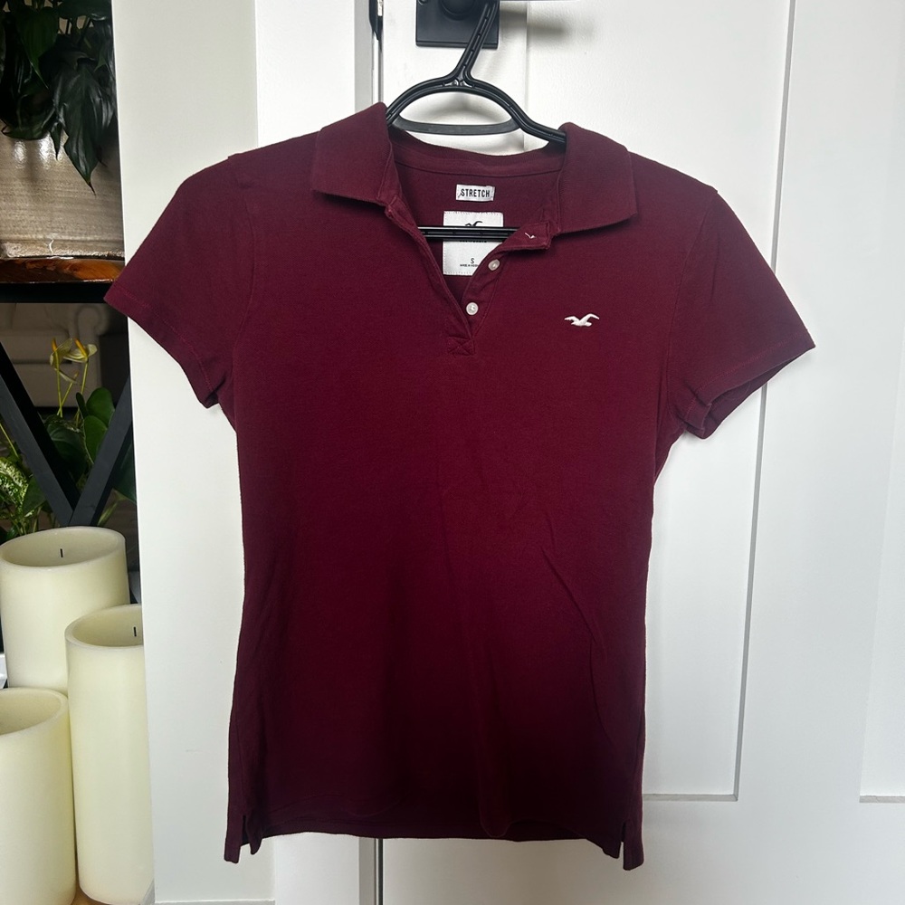 Hollister Women's Burgundy Polo Shirt